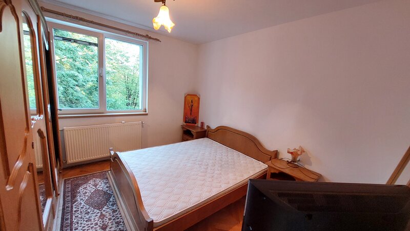 Titan, 10 minute mers metrou Titan, apropiere bd. Basarabia