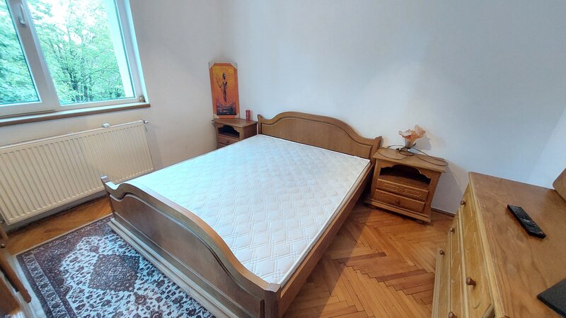 Titan, 10 minute mers metrou Titan, apropiere bd. Basarabia