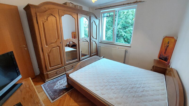 Titan, 10 minute mers metrou Titan, apropiere bd. Basarabia