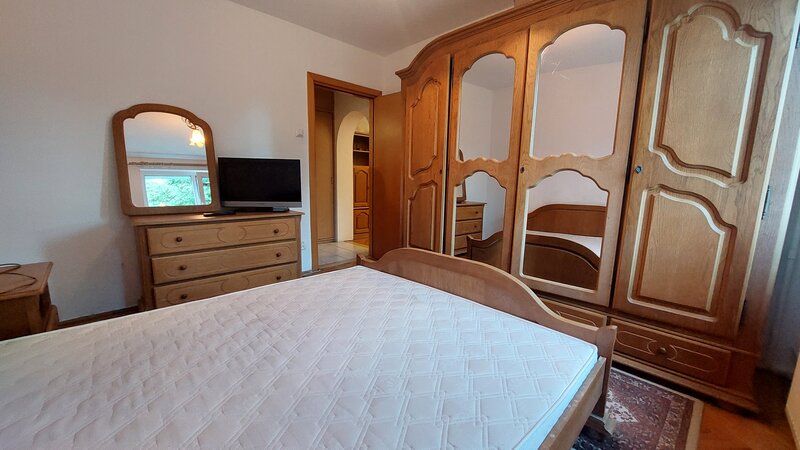 Titan, 10 minute mers metrou Titan, apropiere bd. Basarabia