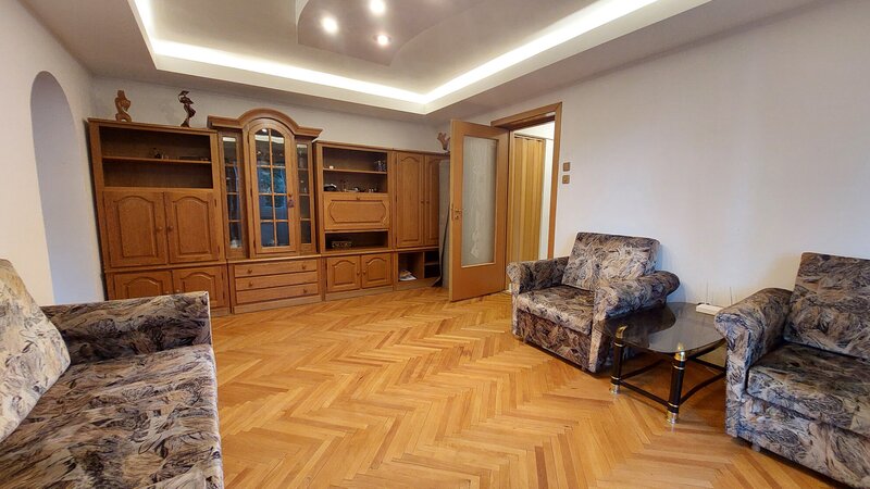 Titan, 10 minute mers metrou Titan, apropiere bd. Basarabia